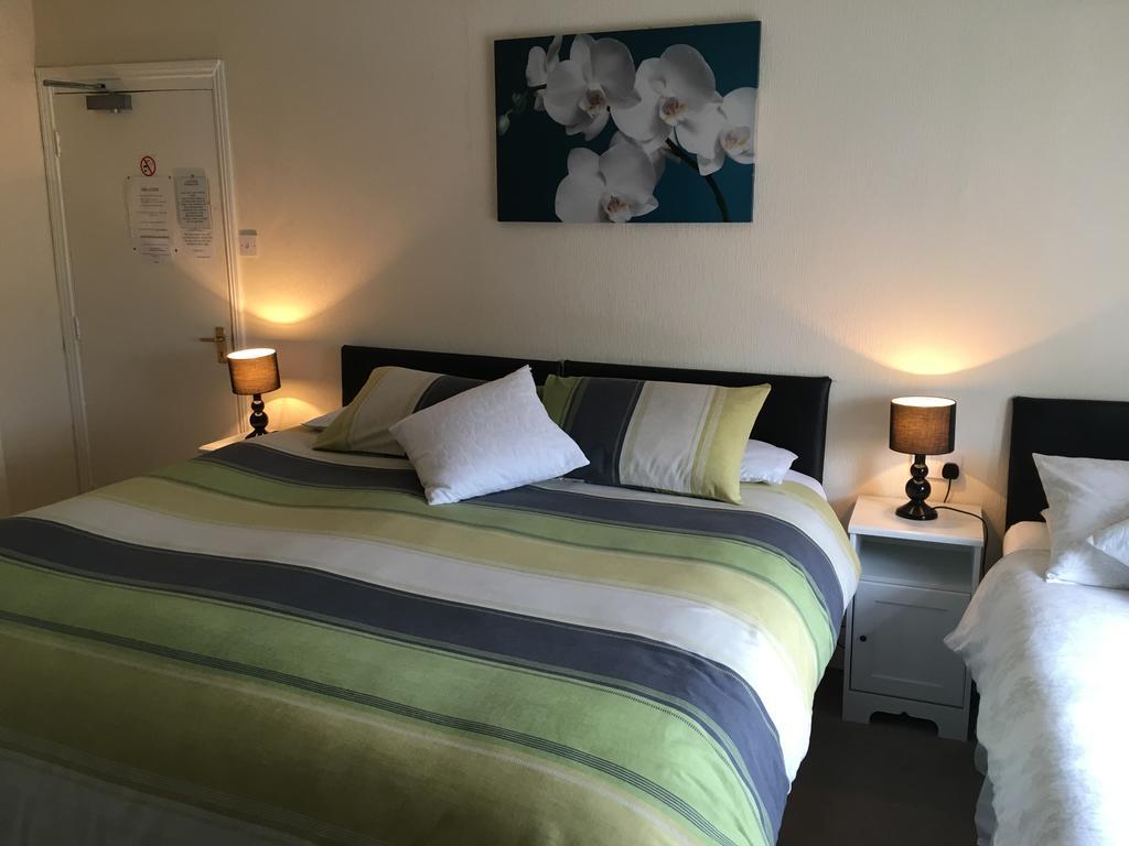 Bentons Guest House Cheltenham Bilik gambar